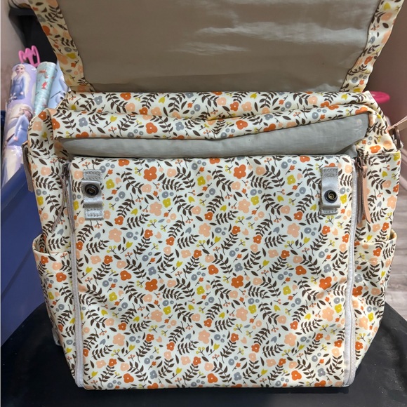 Petunia Pickle Bottom diaper bag - Picture 4 of 7
